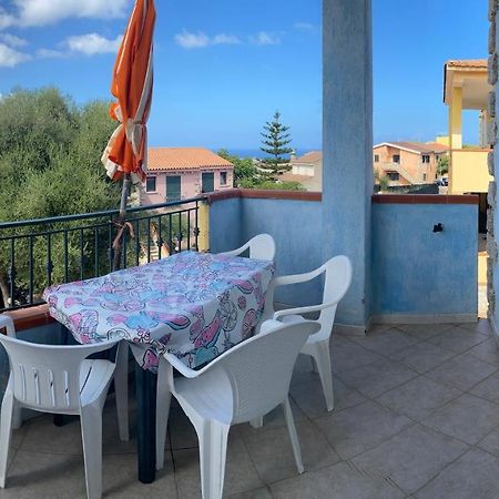 Borgo Marino Badesi Aparthotel Bagian luar foto