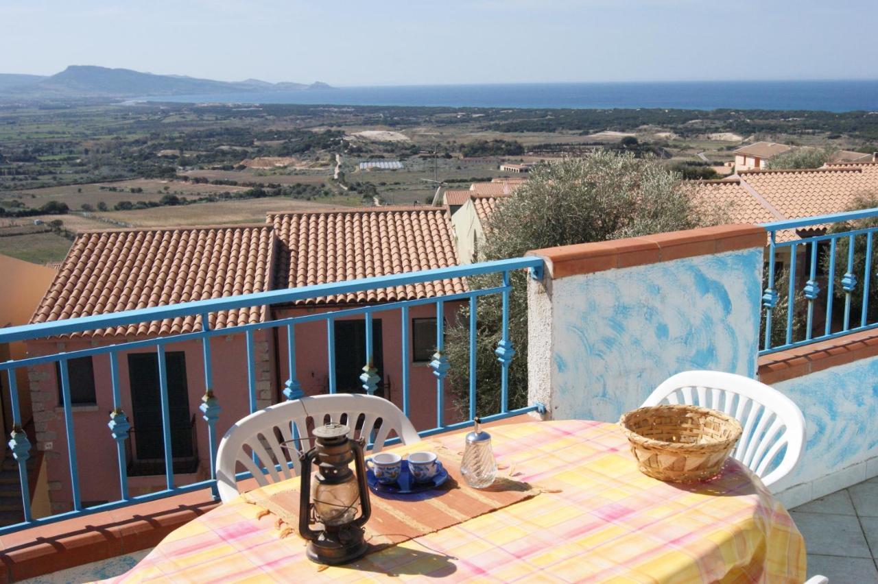 Borgo Marino Badesi Aparthotel Bagian luar foto