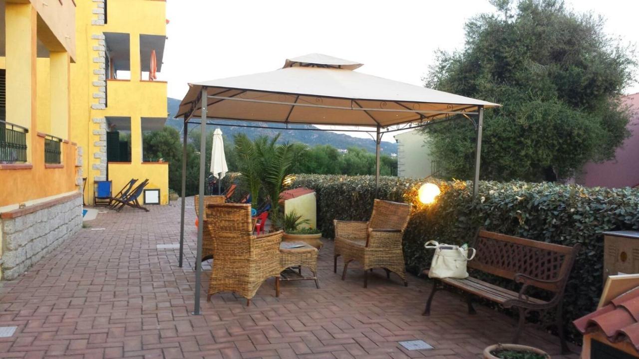 Borgo Marino Badesi Aparthotel Bagian luar foto